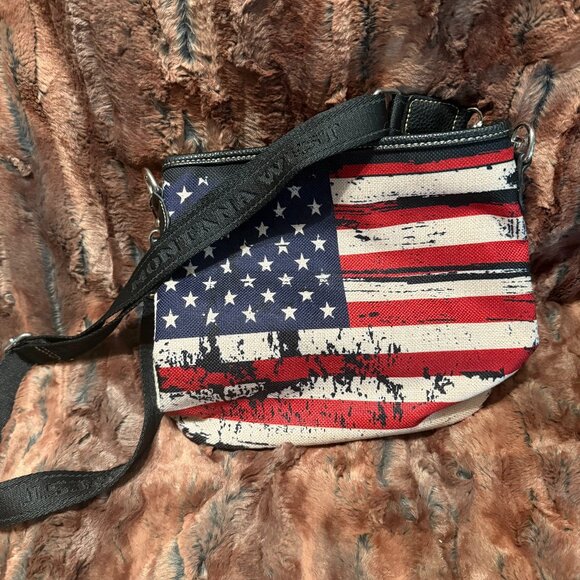 Montana West Handbags - NWOT  Montana West Bag American Flag